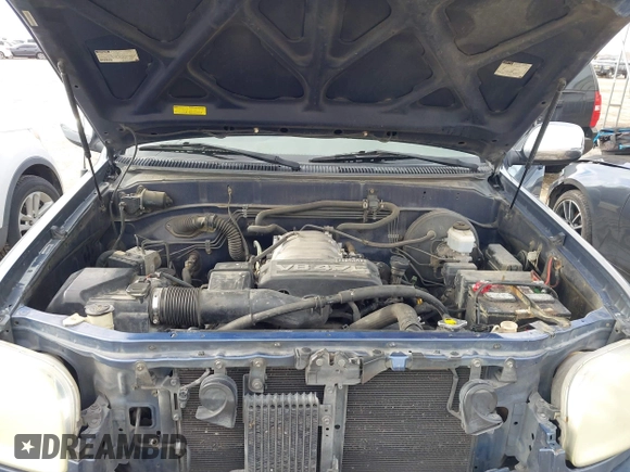 2004 Toyota Tundra SR5 with VIN 5TBET34134S440324, listed as a IAAI auction lot 41472957 with 167,487 mi miles and . Bid and sale history available at DreamBid. Image 10.