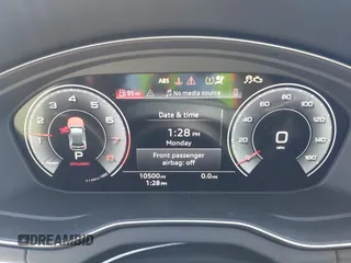 2024 Audi Q5 S line Premium Plus with VIN WA1EAAFY2R2096702, listed as a IAAI auction lot 42138912 with 10,500 mi miles and . Bid and sale history available at DreamBid. Image 7.