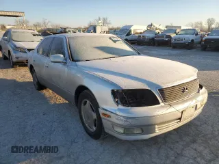 1998 Lexus LS 400 z VIN JT8BH28F7W0101596, wystawiony jako Copart lot #42779415 z przebiegiem 278 995 mil mil oraz Szkoda całkowita • Salvage title. Historia ofert i sprzedaży dostępna na DreamBid. Obrazek 4.