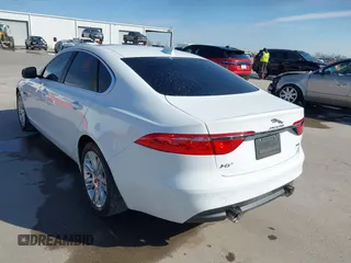 2017 Jaguar XF 35t Premium with VIN SAJBD4BV4HCY47645, listed as a IAAI auction lot 41283443 with 50,874 mi miles. Bid and sale history available at carsss.com. Image 3.