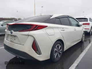 2017 Toyota Prius Plus with VIN JTDKARFP5H3004876, listed as a IAAI auction lot 41972573 with 148,670 mi miles and . Bid and sale history available at DreamBid. Image 4.