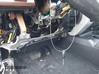 2019 Toyota Tundra SR5 z VIN 5TFHY5F17KX797348, wystawiony jako IAAI lot #41905558 z przebiegiem Nie podano mil oraz . Historia ofert i sprzedaży dostępna na DreamBid. Obrazek 16.