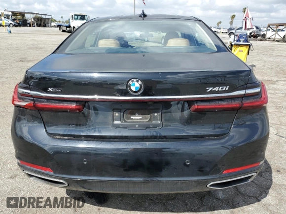 2022 BMW 7 Series 740i xDrive with VIN WBA7T4C05NCH98218, listed as a Copart auction lot 49058504 with 32,198 mi miles and . Bid and sale history available at DreamBid. Image 6.