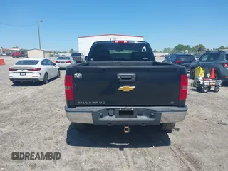 2013 Chevrolet Silverado 1500 LT with VIN 1GCRKSE71DZ411511, listed as a IAAI auction lot 41996180 with 141,934 mi miles and . Bid and sale history available at DreamBid. Image 17.