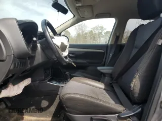2017 Mitsubishi Outlander ES z VIN JA4AZ2A39HZ016343, wystawiony jako Copart lot #53660275 z przebiegiem 91 788 mil mil oraz Szkoda całkowita • Salvage title. Historia ofert i sprzedaży dostępna na DreamBid. Obrazek 7.