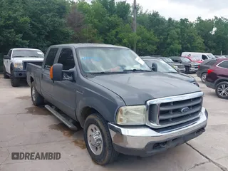 2005 Ford F-250 XL z VIN 1FTSW20525EB21704, wystawiony jako IAAI lot #42306666 z przebiegiem 302 144 mil mil oraz . Historia ofert i sprzedaży dostępna na DreamBid. Obrazek 1.