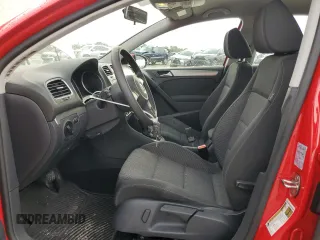 2014 Volkswagen Golf с VIN WVWDB7AJ6EW007762, выставлен на аукционе Copart как лот 72821754 с пробегом 57 778 миль миль и Списание • Salvage title. История ставок и продаж доступна на DreamBid. Изображение 7.