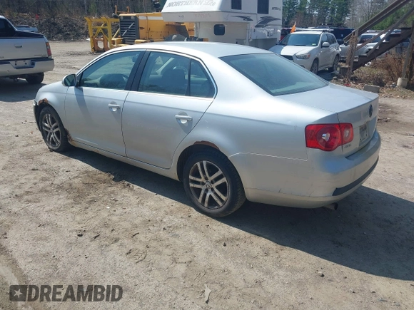 2006 Volkswagen Jetta 2.5L z VIN 3VWRF71K76M707615, wystawiony jako IAAI lot #42070579 z przebiegiem 180 873 mil mil oraz . Historia ofert i sprzedaży dostępna na DreamBid. Obrazek 3.