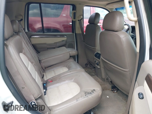 2003 Ford Explorer Eddie Bauer z VIN 1FMDU74K83UC53876, wystawiony jako IAAI lot #42502303 z przebiegiem 270 816 mil mil oraz . Historia ofert i sprzedaży dostępna na DreamBid. Obrazek 8.