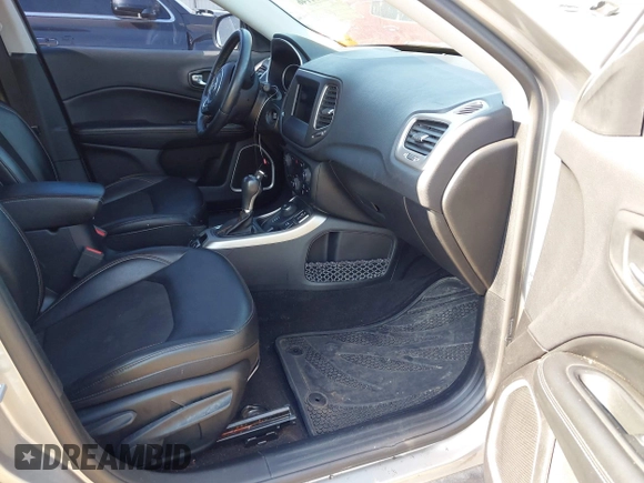 2017 Jeep Compass Latitude with VIN 3C4NJDBB4HT629073, listed as a IAAI auction lot 42231146 with 155,978 mi miles and . Bid and sale history available at DreamBid. Image 5.