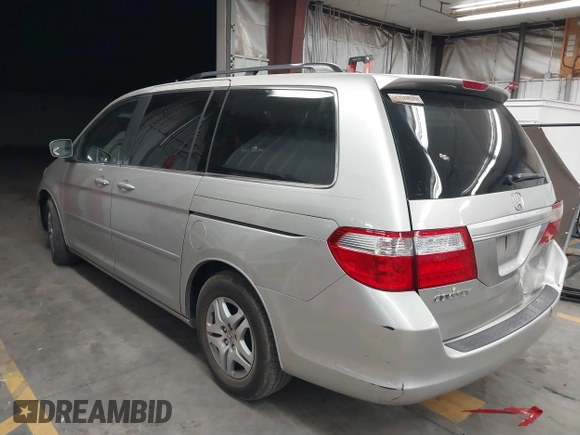 2006 Honda Odyssey EX-L with VIN 5FNRL38626B408275, listed as a IAAI auction lot 41789216 with 249,737 mi miles. Bid and sale history available at carsss.com. Image 3.