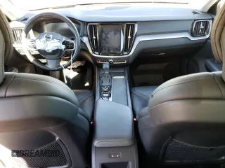 2020 Volvo V60 z VIN YV4102WK5L1035461, wystawiony jako Copart lot #39978503 z przebiegiem 39 013 mil mil oraz . Historia ofert i sprzedaży dostępna na DreamBid. Obrazek 8.