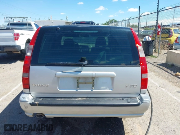 2000 Volvo V70 with VIN YV1LW61J8Y2647178, listed as a IAAI auction lot 42636533 with 128,619 mi miles and . Bid and sale history available at DreamBid. Image 16.