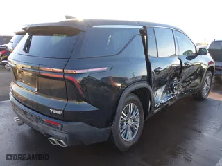 2024 Chevrolet Traverse FWD LS with VIN 1GNEREKS7RJ153187, listed as a IAAI auction lot 41419300 with 5,559 mi miles. Bid and sale history available at carsss.com. Image 4.