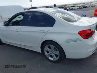 2016 BMW 3 Series 328i z VIN WBA8E9C50GK648594, wystawiony jako IAAI lot #42221766 z przebiegiem 127 590 mil mil oraz . Historia ofert i sprzedaży dostępna na DreamBid. Obrazek 6.