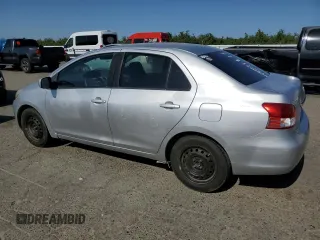 2008 Toyota Yaris z VIN JTDBT923284014501, wystawiony jako Copart lot #59323495 z przebiegiem 425 328 mil mil oraz Czysty tytuł • Clean title. Historia ofert i sprzedaży dostępna na DreamBid. Obrazek 2.