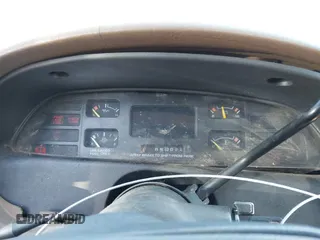 1996 Chevrolet Caprice 1SA Special Value z VIN 1G1BL52W6TR174680, wystawiony jako IAAI lot #42157291 z przebiegiem Nie podano mil oraz . Historia ofert i sprzedaży dostępna na DreamBid. Obrazek 7.