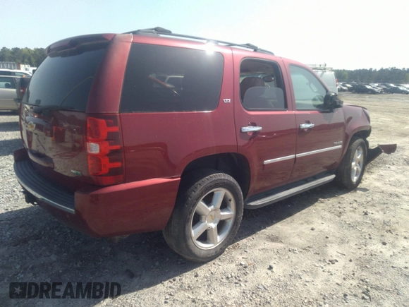 2010 Chevrolet Tahoe LTZ z VIN 1GNUCCE03AR183627, wystawiony jako IAAI lot #40912231 z przebiegiem 234 841 mil mil oraz . Historia ofert i sprzedaży dostępna na DreamBid. Obrazek 4.