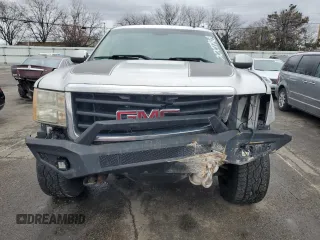 2010 GMC Sierra 1500 SLT z VIN 3GTRKWE31AG137534, wystawiony jako Copart lot #49826025 z przebiegiem 161 308 mil mil oraz Szkoda całkowita • Salvage title. Historia ofert i sprzedaży dostępna na DreamBid. Obrazek 5.