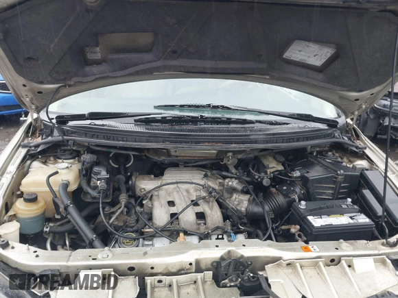 2005 Mazda MPV LX with VIN JM3LW28J650536535, listed as a IAAI auction lot 41569472 with 327,590 mi miles. Bid and sale history available at carsss.com. Image 10.