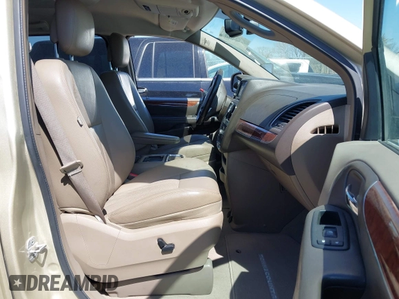 2011 Chrysler Town & Country Touring L with VIN 2A4RR8DG6BR781922, listed as a IAAI auction lot 42042313 with 155,612 mi miles and . Bid and sale history available at carsss.com. Image 5.