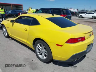 2015 Chevrolet Camaro LS z VIN 2G1FB1E36F9249133, wystawiony jako IAAI lot #42026600 z przebiegiem 63 300 mil mil oraz . Historia ofert i sprzedaży dostępna na DreamBid. Obrazek 3.