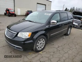 2011 Chrysler Town & Country Touring L z VIN 2A4RR8DG7BR694918, wystawiony jako Copart lot #48032095 z przebiegiem 138 860 mil mil oraz Szkoda całkowita • Salvage title. Historia ofert i sprzedaży dostępna na DreamBid. Obrazek 1.