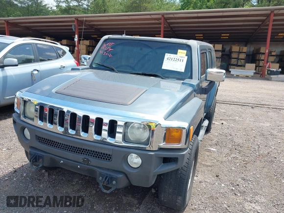 2007 Hummer H3 SUV with VIN 5GTDN13E078220713, listed as a IAAI auction lot 42122511 with 190,073 mi miles. Bid and sale history available at carsss.com. Image 6.
