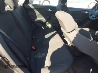 2016 Ford Focus SE with VIN 1FADP3F21GL212718, listed as a IAAI auction lot 41785985 with 101,198 mi miles. Bid and sale history available at carsss.com. Image 8.