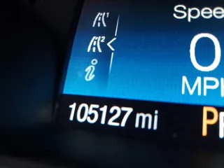 2018 Ford Escape SE z VIN 1FMCU9GD6JUA18684, wystawiony jako IAAI lot #41499540 z przebiegiem 105 127 mil mil oraz . Historia ofert i sprzedaży dostępna na DreamBid. Obrazek 15.