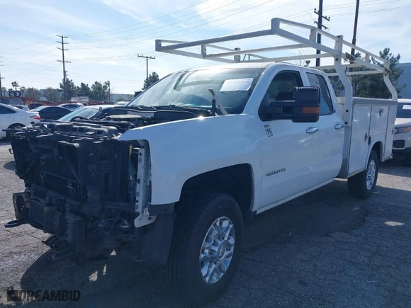 2015 Chevrolet Silverado 2500HD Built After Aug 14 Work Truck with VIN 1GB2CUE88FZ536595, listed as a IAAI auction lot 41582419 with NaN miles. Bid and sale history available at carsss.com. Image 2.