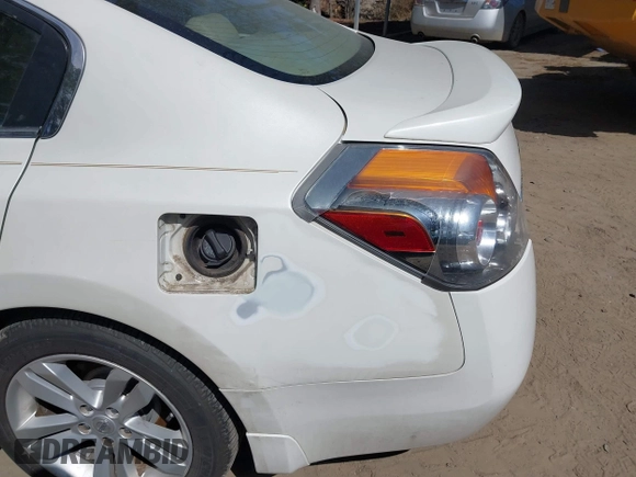 2010 Nissan Altima 3.5 SR with VIN 1N4BL2AP8AN538141, listed as a IAAI auction lot 41886965 with 156,364 mi miles. Bid and sale history available at carsss.com. Image 6.