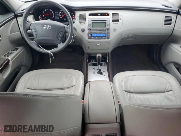 2009 Hyundai Azera GLS with VIN KMHFC46D19A360786, listed as a Copart auction lot 63695005 with 102,733 mi miles and Clean title. Bid and sale history available at DreamBid. Image 8.