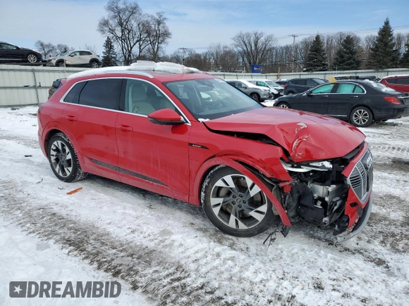 2021 Audi e-tron Prestige z VIN WA1VAAGE8MB040969, wystawiony jako Copart lot #44968835 z przebiegiem 24 137 mil mil oraz Szkody całkowita. Historia ofert i sprzedaży dostępna na DreamBid. Obrazek 4.