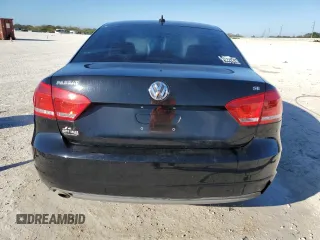 2012 Volkswagen Passat SE z VIN 1VWBH7A38CC049465, wystawiony jako Copart lot #43269985 z przebiegiem 140 636 mil mil oraz Szkoda całkowita • Salvage title. Historia ofert i sprzedaży dostępna na DreamBid. Obrazek 6.