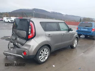 2018 Kia Soul + with VIN KNDJP3A50J7535785, listed as a IAAI auction lot 41933938 with 112,282 mi miles. Bid and sale history available at carsss.com. Image 4.