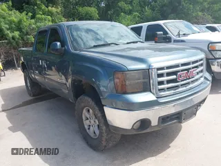 2008 GMC Sierra 1500 SLE1 z VIN 3GTEK13J68G233690, wystawiony jako IAAI lot #42421843 z przebiegiem 288 775 mil mil oraz . Historia ofert i sprzedaży dostępna na DreamBid. Obrazek 1.
