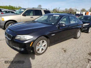 2013 BMW 5 Series 528i xDrive with VIN WBAXH5C55DD106628, listed as a Copart auction lot 49565214 with 123,709 mi miles and Salvage Title. Bid and sale history available at carsss.com. Image 1.