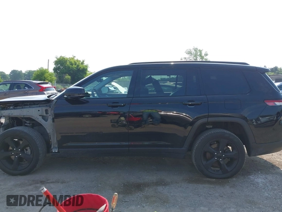 2023 Jeep Grand Cherokee Limited with VIN 1C4RJKBGXP8701778, listed as a IAAI auction lot 42635838 with 27,514 mi miles and . Bid and sale history available at DreamBid. Image 15.