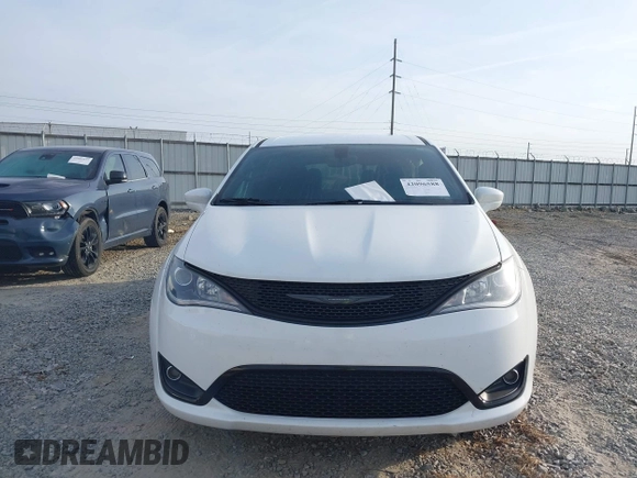 2018 Chrysler Pacifica Touring Plus with VIN 2C4RC1FG5JR235381, listed as a IAAI auction lot 42096588 with 91,998 mi miles and . Bid and sale history available at DreamBid. Image 12.
