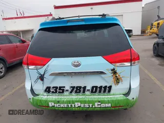 2012 Toyota Sienna XLE with VIN 5TDDK3DC3CS033755, listed as a IAAI auction lot 41815132 with 189,777 mi miles. Bid and sale history available at carsss.com. Image 16.