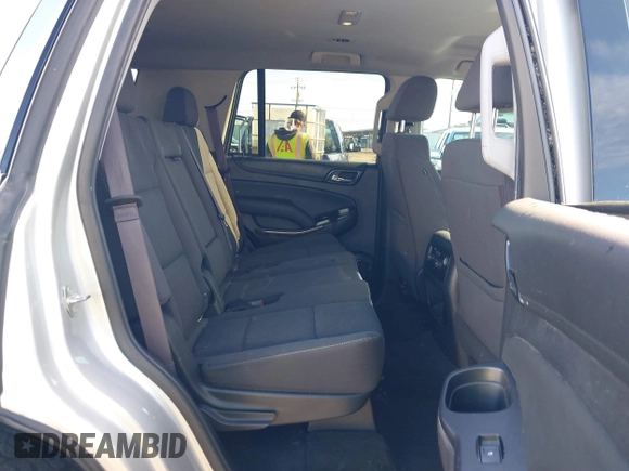 2016 Chevrolet Tahoe LS z VIN 1GNSCAKC6GR430416, wystawiony jako IAAI lot #41658410 z przebiegiem 114 318 mil mil oraz . Historia ofert i sprzedaży dostępna na DreamBid. Obrazek 8.