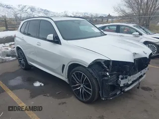2022 BMW X5 xDrive40i z VIN 5UXCR6C06N9N16785, wystawiony jako IAAI lot #41602754 z przebiegiem 8 651 mil mil oraz . Historia ofert i sprzedaży dostępna na DreamBid. Obrazek 1.