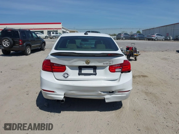 2014 BMW 3 Series 328i z VIN WBA3A5G52ENP33067, wystawiony jako IAAI lot #41907600 z przebiegiem 125 073 mil mil oraz . Historia ofert i sprzedaży dostępna na DreamBid. Obrazek 6.