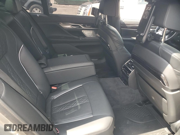 2022 BMW 7 Series 750i xDrive with VIN WBA7U2C09NCJ69088, listed as a Copart auction lot 54895725 with 12,893 mi miles and Clean title. Bid and sale history available at DreamBid. Image 10.