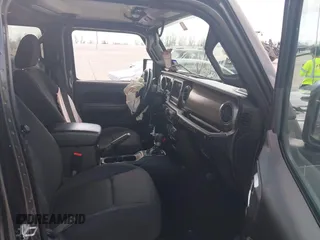 2020 Jeep Wrangler Unlimited Sport Altitude с VIN 1C4HJXDG3LW221691, выставлен на аукционе IAAI как лот 41505933 с пробегом 55 562 миль миль и . История ставок и продаж доступна на DreamBid. Изображение 5.