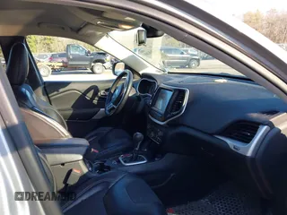 2018 Jeep Cherokee Latitude Plus with VIN 1C4PJMLB6JD526661, listed as a IAAI auction lot 41868189 with 138,572 mi miles and . Bid and sale history available at DreamBid. Image 5.