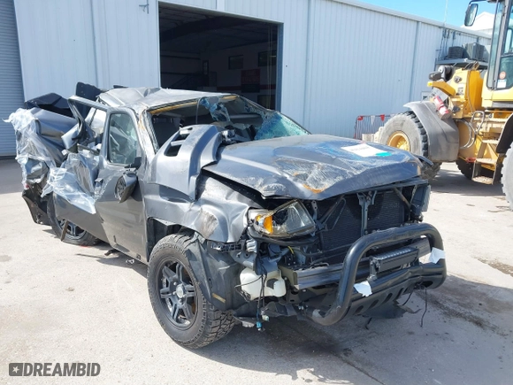2012 Honda Ridgeline RTS with VIN 5FPYK1F4XCB451706, listed as a IAAI auction lot 40414404 with 153,444 mi miles. Bid and sale history available at carsss.com. Image 1.