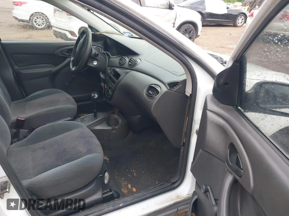 2000 Ford Focus LX с VIN 1FAFP33P0YW295695, выставлен на аукционе IAAI как лот 42467784 с пробегом 159 822 миль миль и . История ставок и продаж доступна на DreamBid. Изображение 5.
