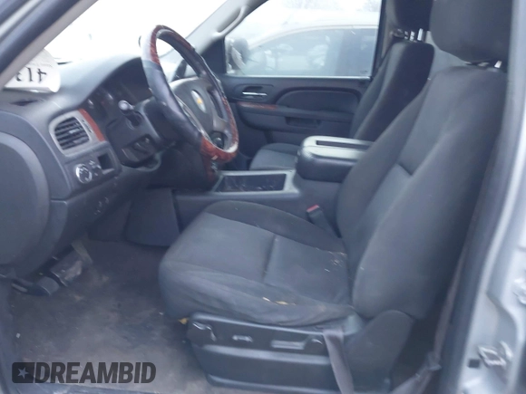 2011 Chevrolet Suburban LS with VIN 1GNSCHE07BR241468, listed as a IAAI auction lot 41376362 with 277,907 mi miles. Bid and sale history available at carsss.com. Image 5.